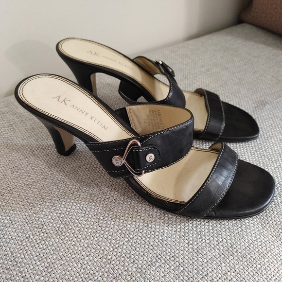 Anne Klein Shoes - Anne Klein Black Strappy Sandal Heels Size 7M